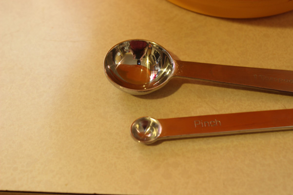 pinch spoon