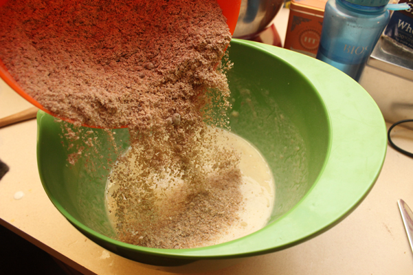 flour pouring